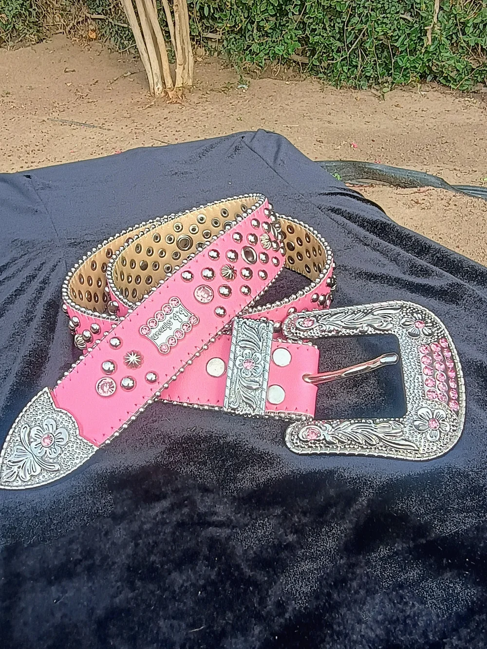 N/A eye catching